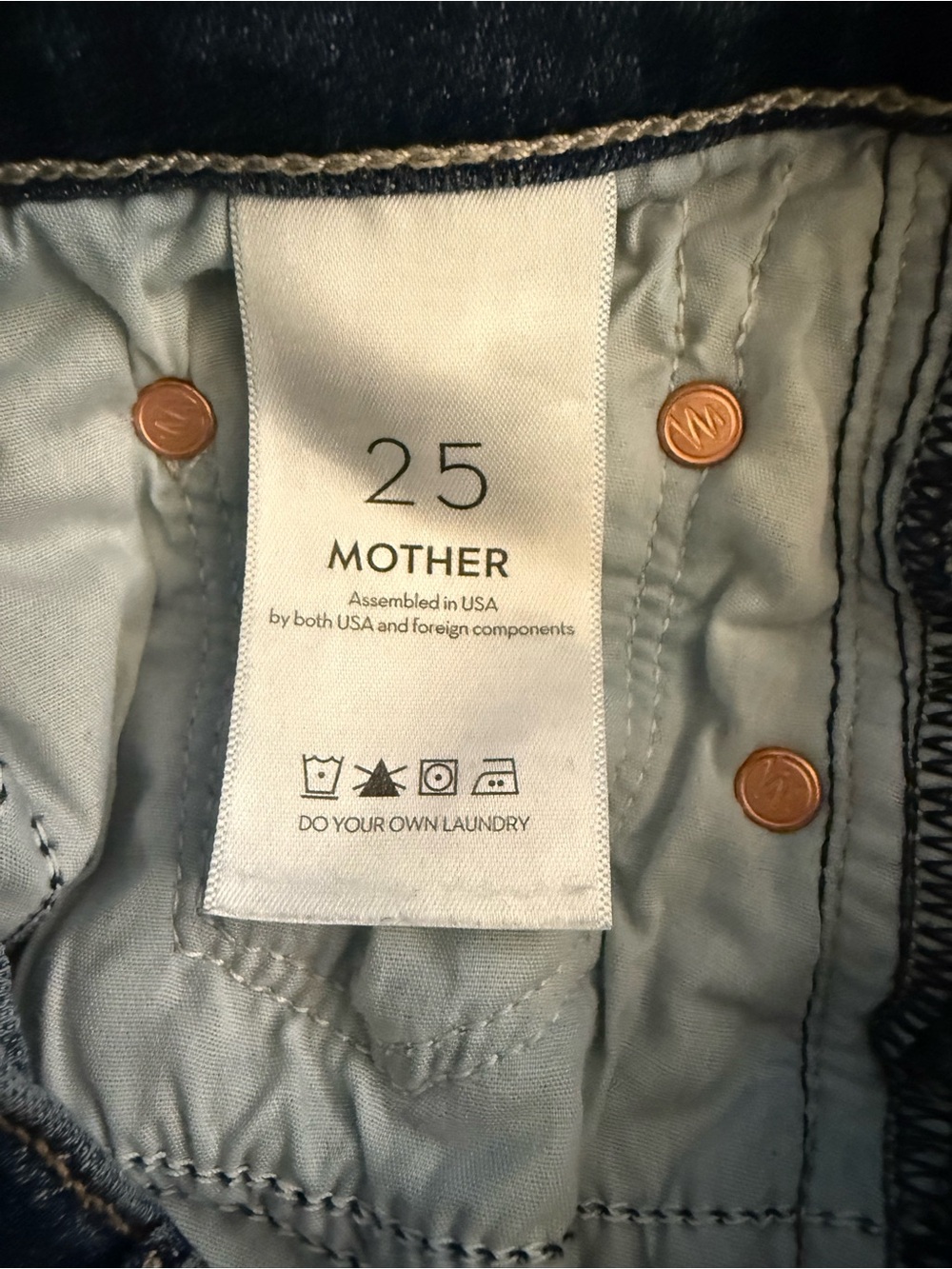 MOTHER The Weekender Fray Jeans Size 25 | Teaming Up Wash EUC Flare - Picture 5 of 11